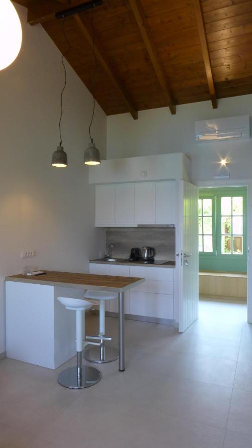 Caltabania Suites Áyios Nikítas Zewnętrze zdjęcie