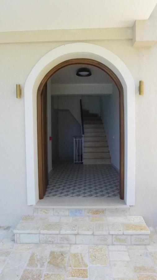 Caltabania Suites Áyios Nikítas Zewnętrze zdjęcie