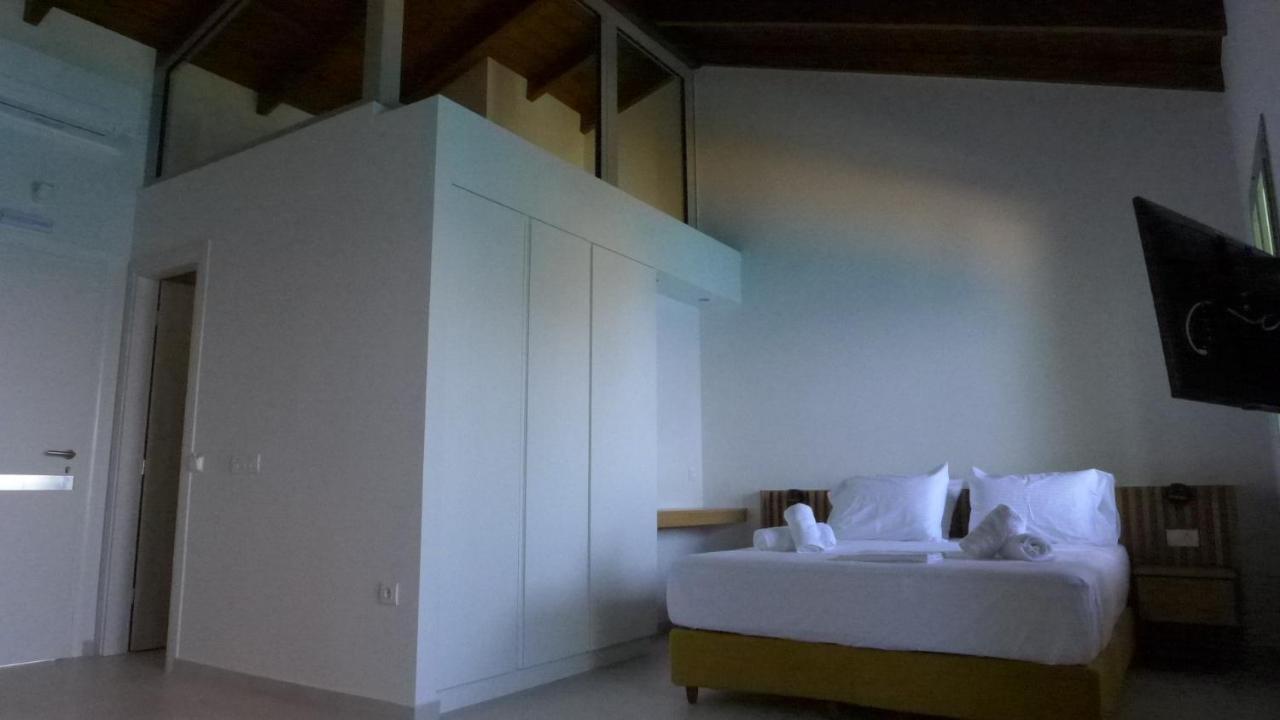 Caltabania Suites Áyios Nikítas Zewnętrze zdjęcie