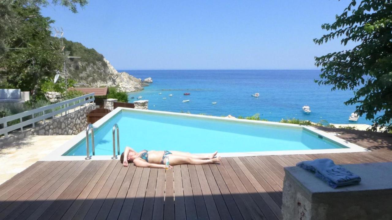 Caltabania Suites Áyios Nikítas Zewnętrze zdjęcie